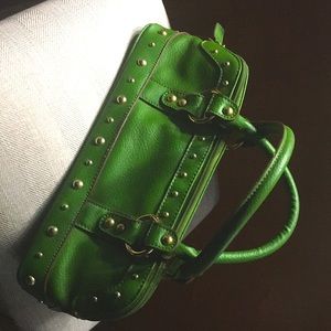 2 BISOU BISOU hand bags red & green